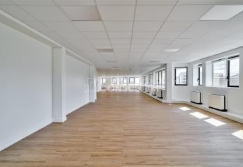 Location bureau Issy-les-Moulineaux (92130) - 387 m² à Issy-les-Moulineaux - 92130