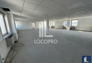 Location bureau NICE (06200) - 910 m² à Nice - 06000