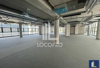 Location bureau NICE (06200) - 915 m² à Nice - 06000