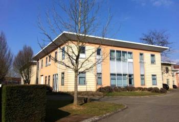 Location bureau Voisins-le-Bretonneux (78960) - 498 m² à Voisins-le-Bretonneux - 78960