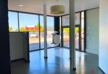 Location local commercial Avelin (59710) - 700 m²