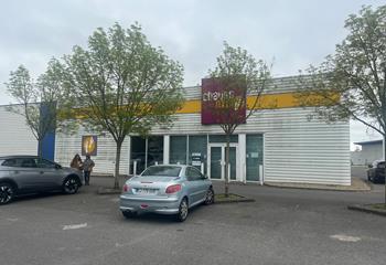 Location local commercial Châtellerault (86100) - 600 m² à Châtellerault - 86100