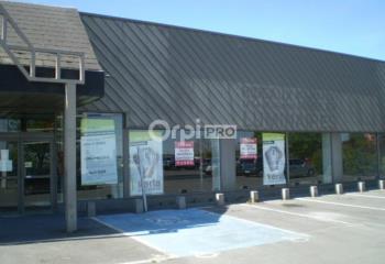 Location local commercial Cormontreuil (51350) - 1400 m²