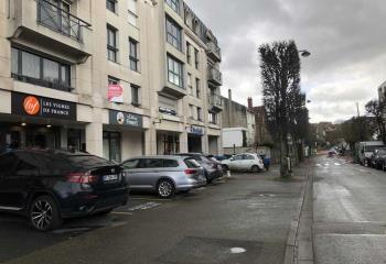 Location local commercial Le Chesnay (78150) - 114 m²
