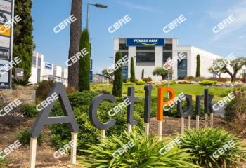 Location local commercial Mougins (06250) - 327 m²