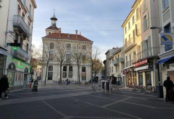 Location local commercial Valence (26000) - 60 m² à Valence - 26000