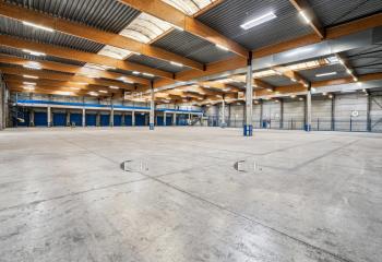 Location activité/entrepôt Saint-Thibault-des-Vignes (77400) - 5023 m² à Saint-Thibault-des-Vignes - 77400