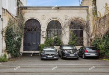 Bureau à vendre Bordeaux (33300) - 180 m² à Bordeaux - 33000