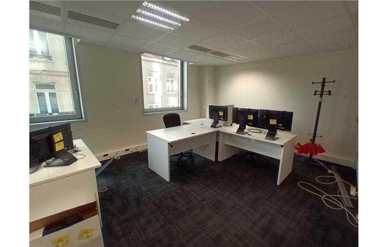 Location de bureau de 839 m² à Lille - 59000 photo - 1