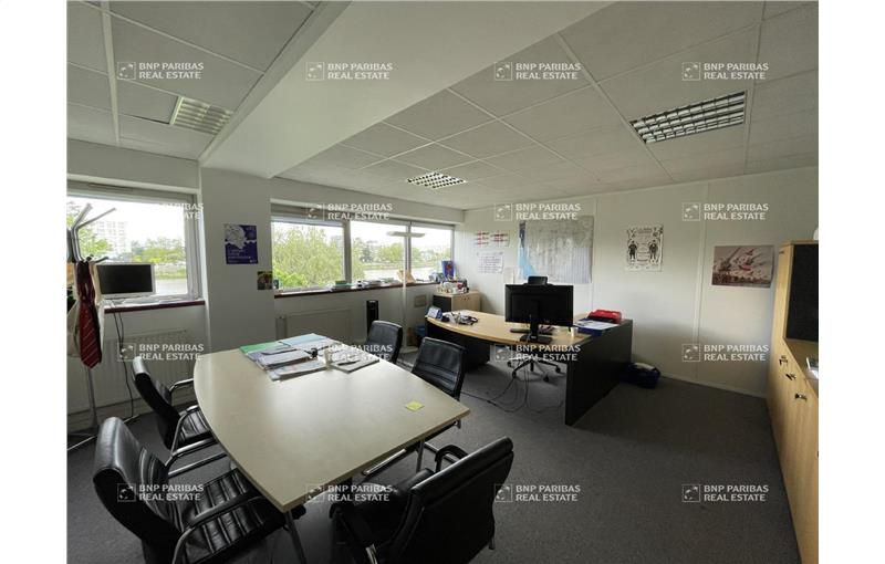 Location de bureau de 832 m² à Nantes - 44000 photo - 1