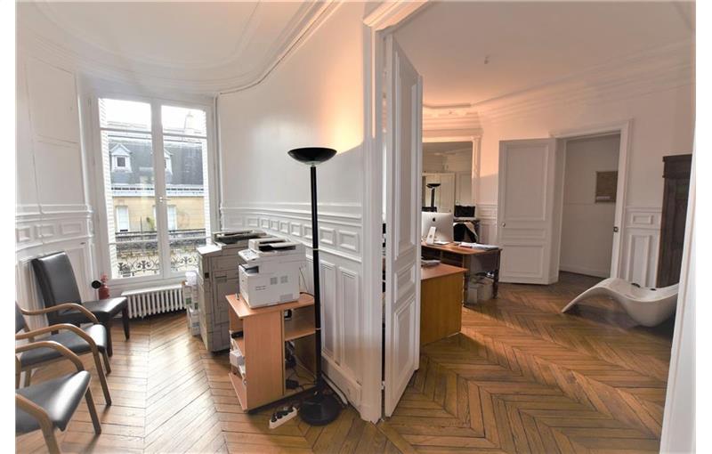 Location de bureau de 165 m² à Paris 3 - 75003 photo - 1