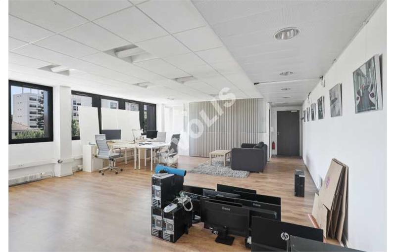 Location de bureau de 112 m² à Rueil-Malmaison - 92500 photo - 1