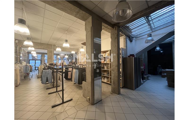 Location de local commercial de 370 m² à Lyon 6 - 69006 photo - 1