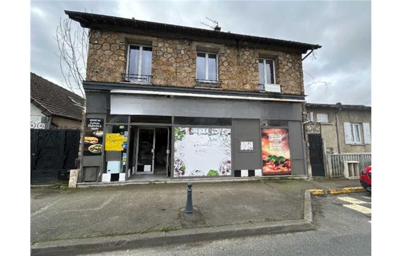 Location de local commercial de 70 m² à Saint-Cyr-l'École - 78210 photo - 1