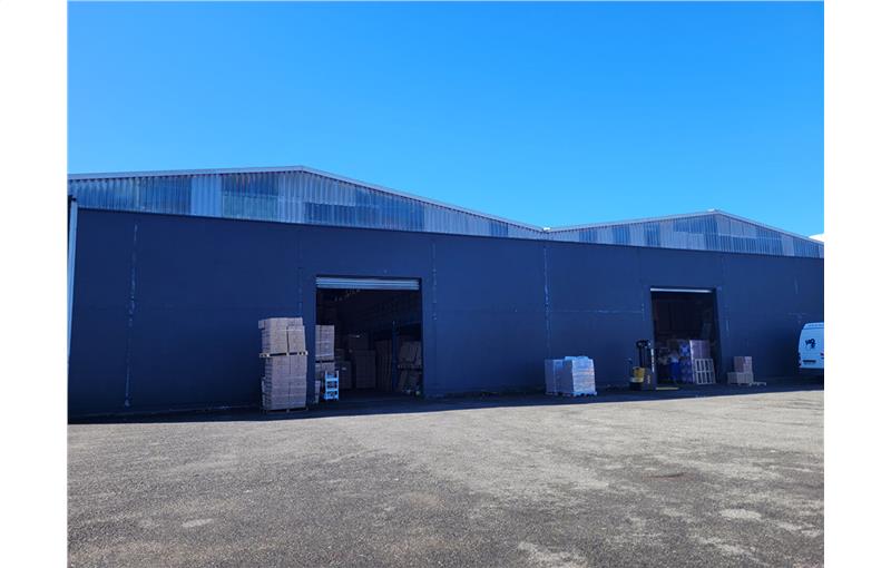 Location d'entrepôt de 2 400 m² à Bayonne - 64100 photo - 1