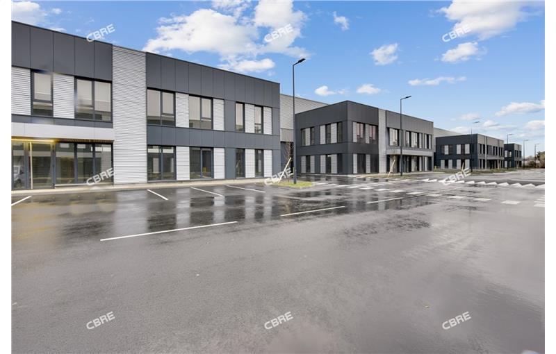 Location d'entrepôt de 14 273 m² à Le Bourget - 93350 photo - 1