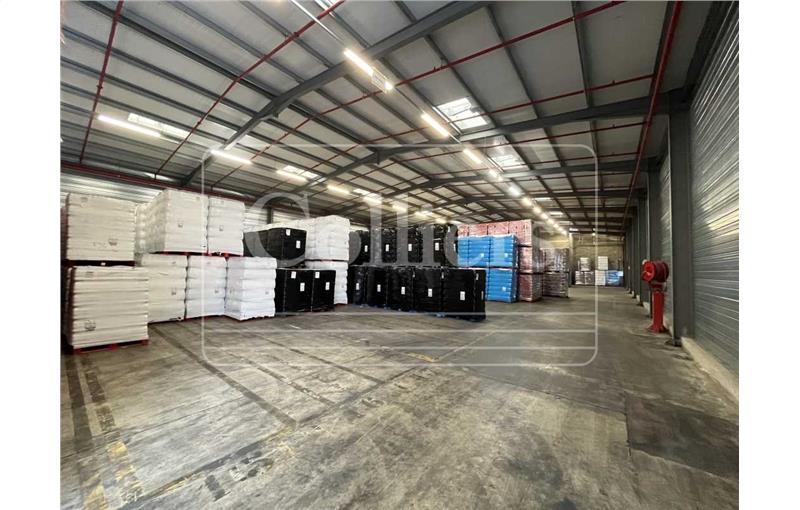 Location d'entrepôt de 1 435 m² à Tarascon - 13150 photo - 1
