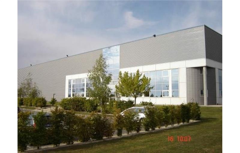 Location d'entrepôt de 23 300 m² à Vatry - 51320 photo - 1