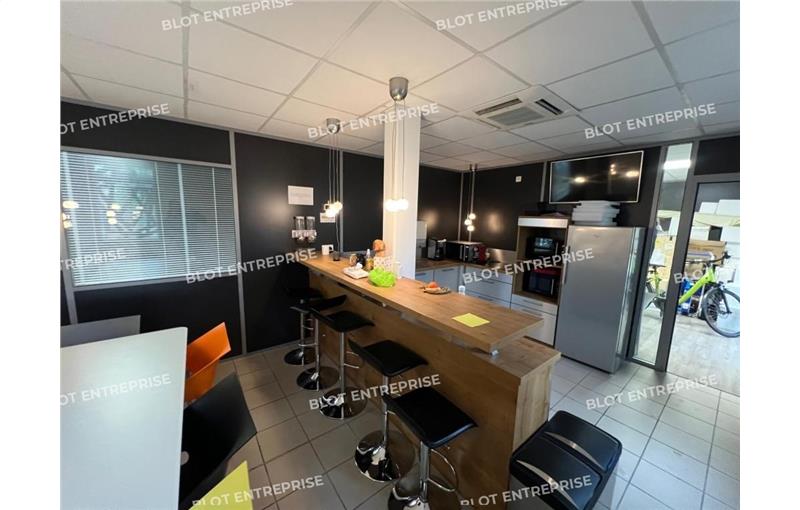 Bureau à vendre de 600 m² à Nantes - 44000 photo - 1
