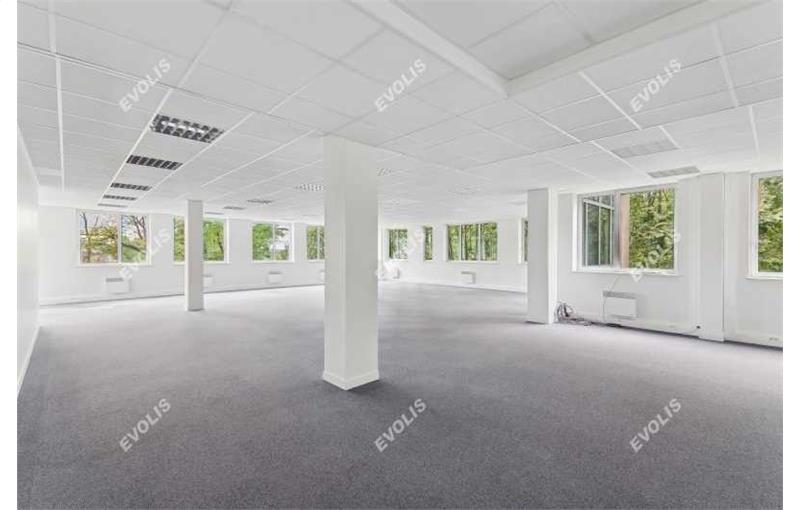 Vente de bureau de 706 m² à Neuilly-Plaisance - 93360 photo - 1