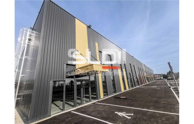 Vente d'entrepôt de 2 221 m² à Villefontaine - 38090 photo - 1