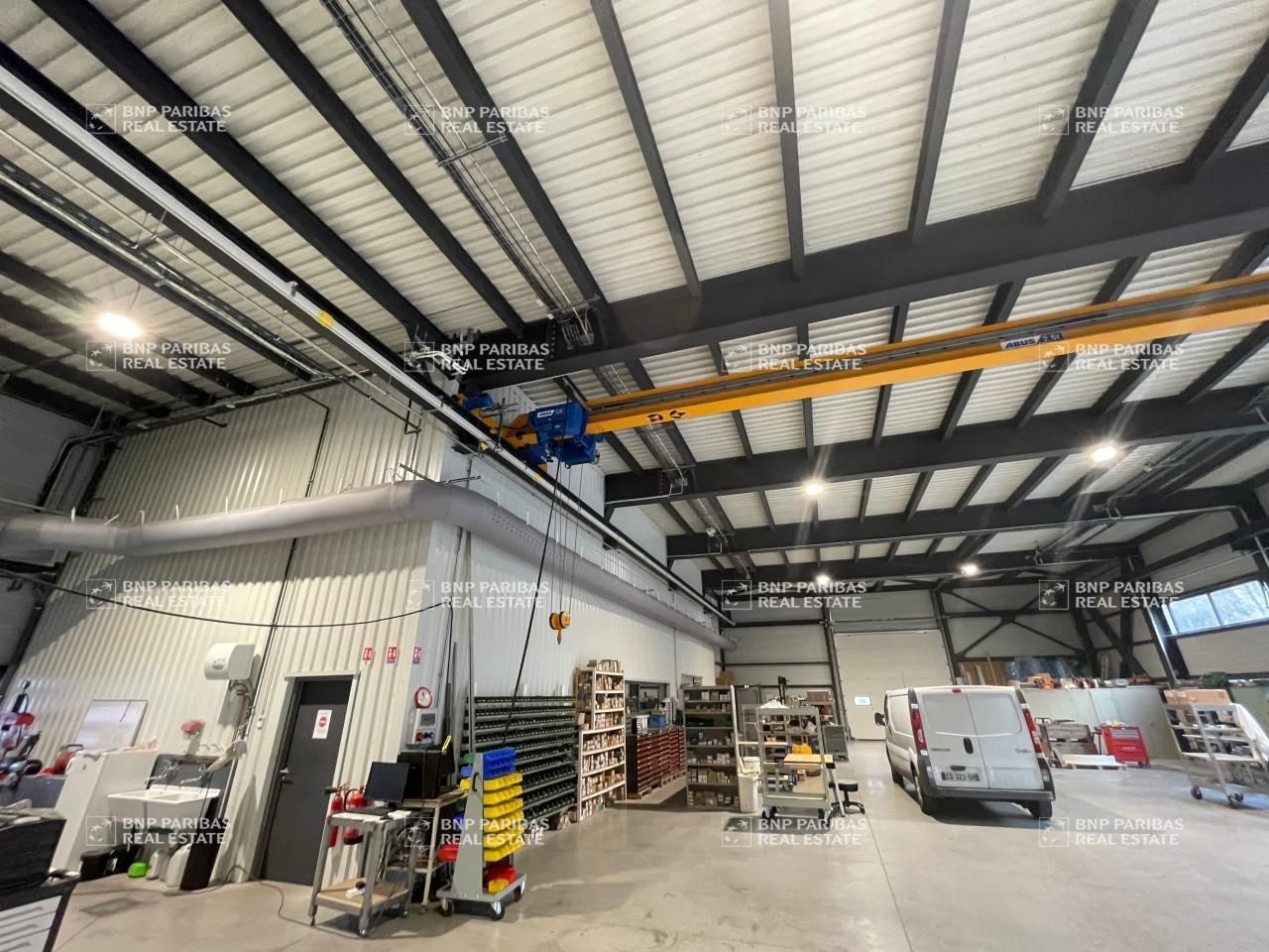 1874 m² pour ce activité en location à La balme-de-thuy