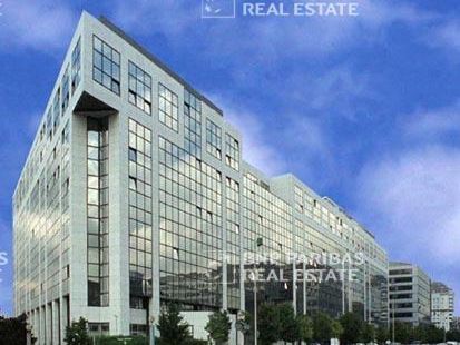 700 m² pour ce bureaux en location à Noisy le grand