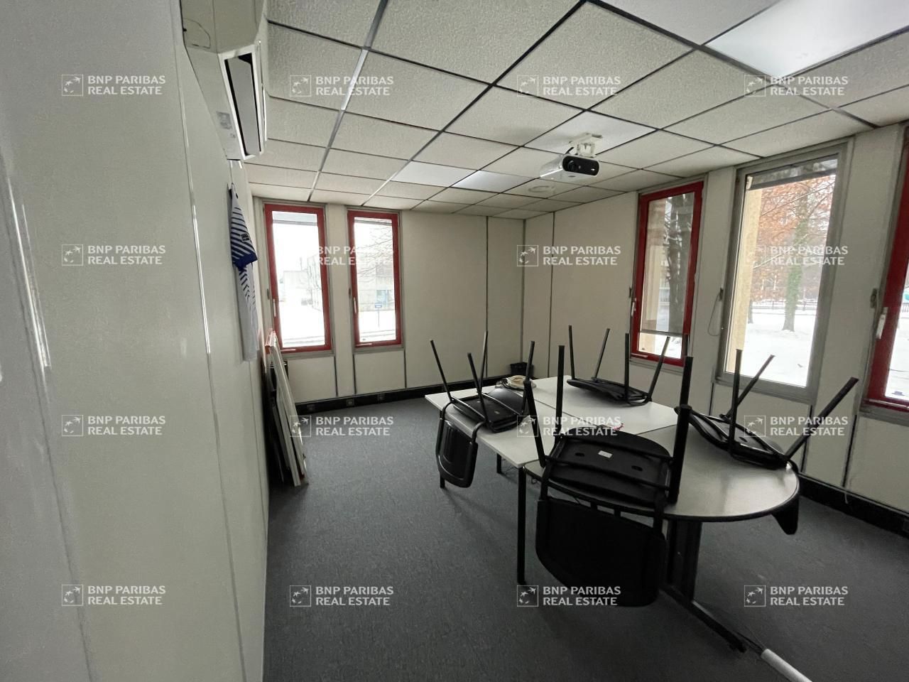 138 m² pour ce bureaux en location à Meylan