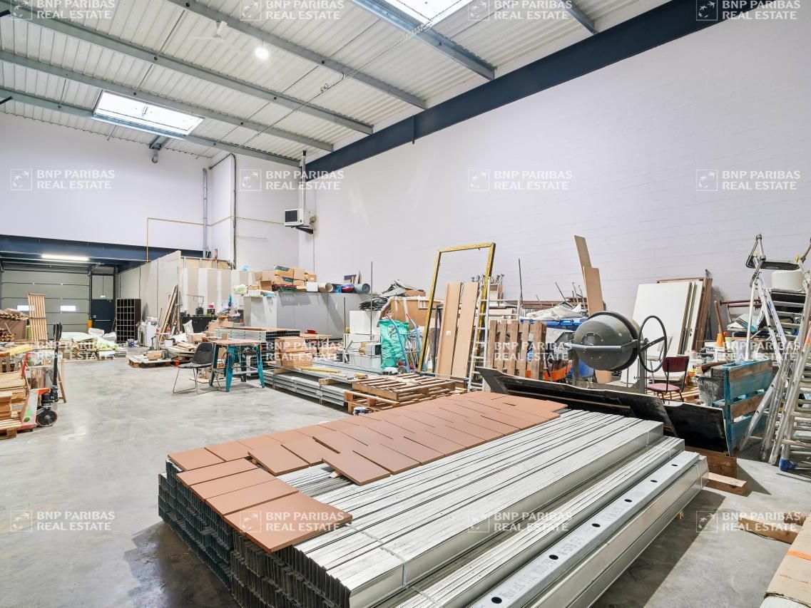 Vente PME-PMI 424.6 m² non divisibles 77181 Courtry