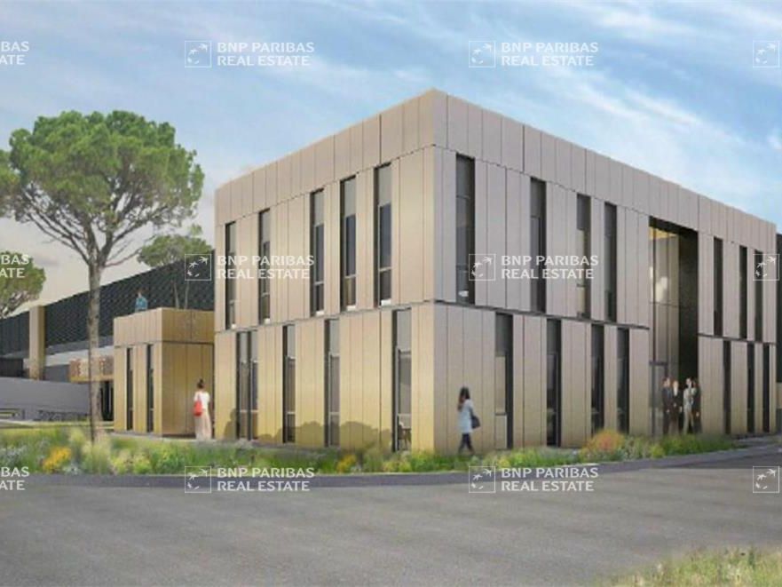 53795 m² pour cetentrepôts classe a en location à Belin-béliet