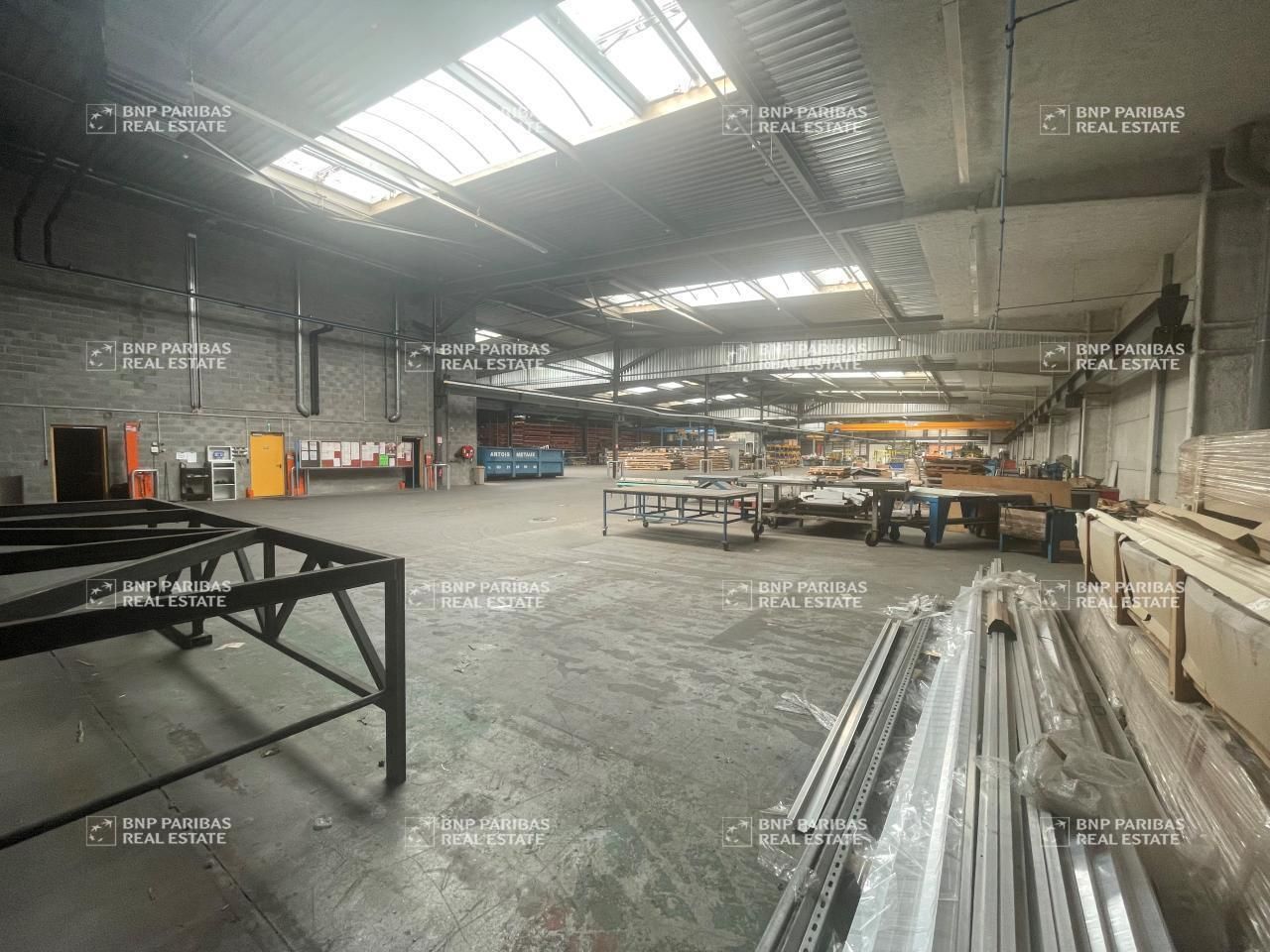 Location Activité 5400 m² non divisibles 62400 Annezin