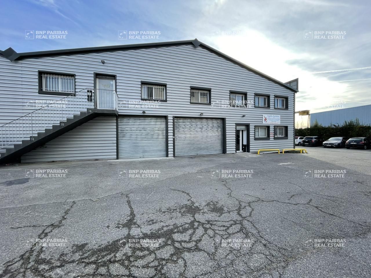 Location Activité 60 m² non divisibles 13770 Venelles