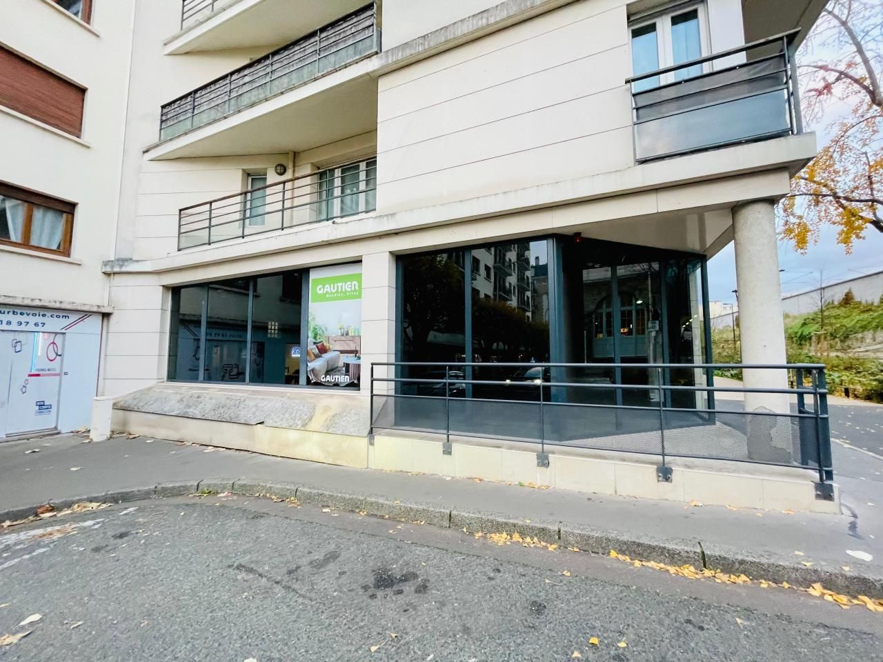 Location Local commercial 560 m² non divisibles 92400 Courbevoie