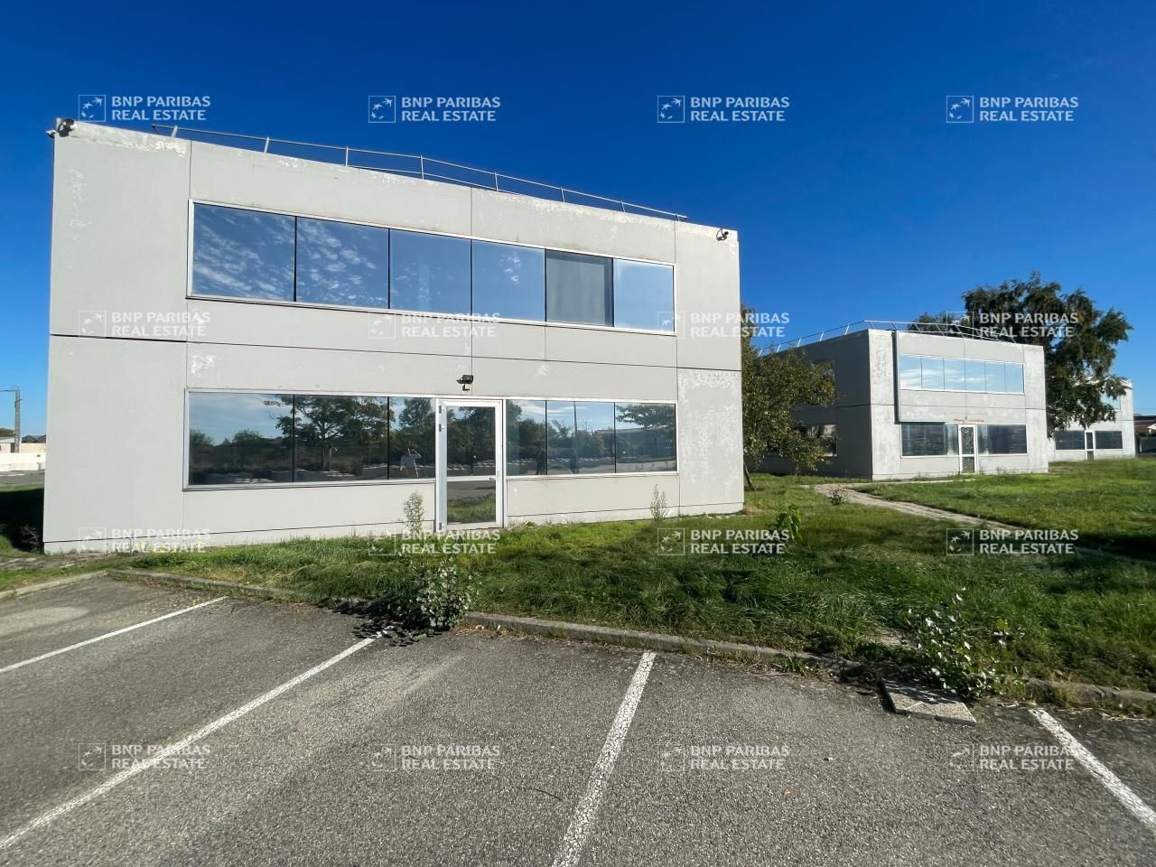 3838 m² pour ce bureaux en vente à Portet-sur-garonne
