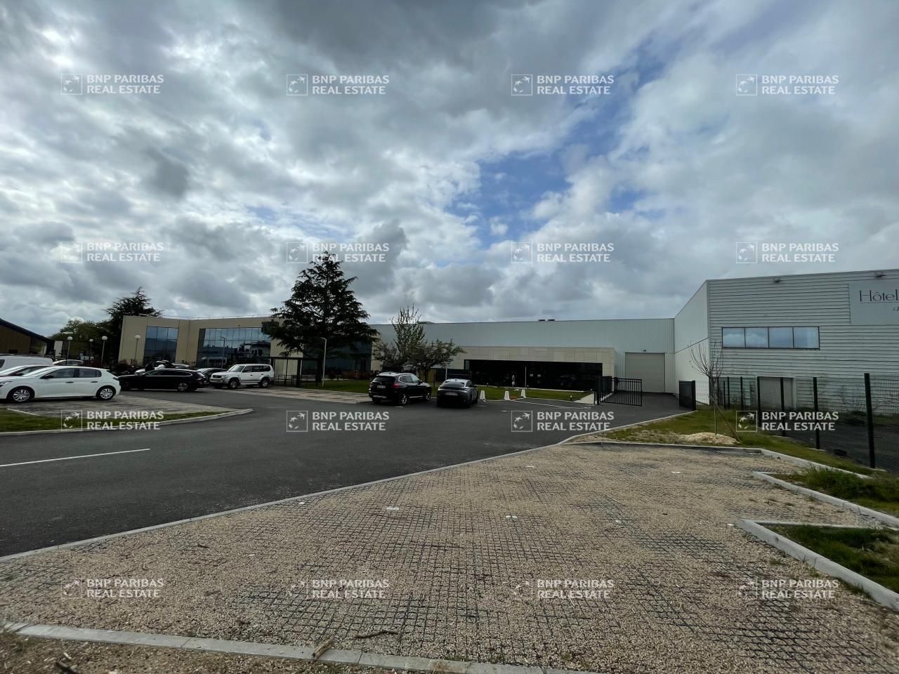 Location Activité 653 m² non divisibles 45160 Olivet