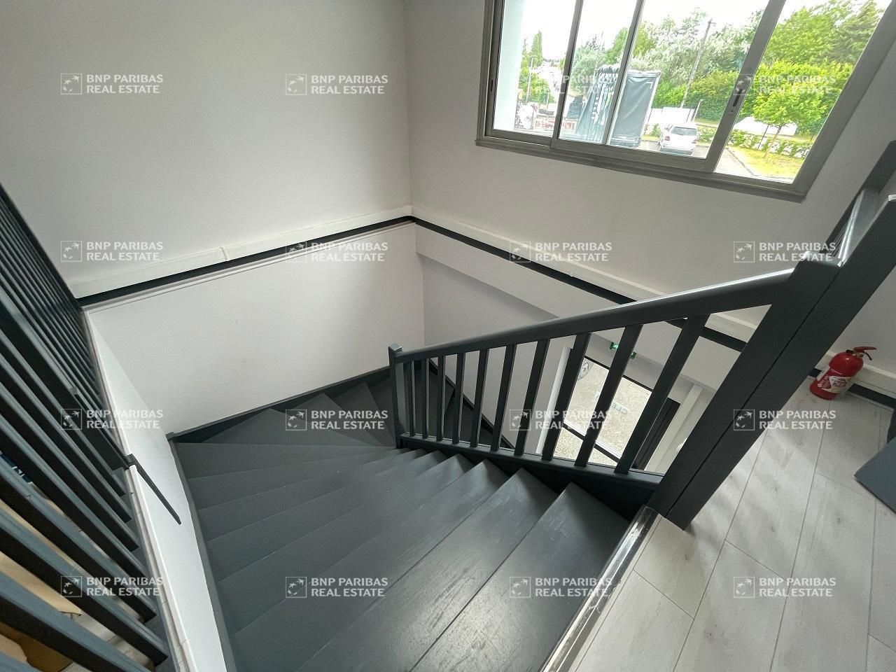 206 m² pour ce bureaux en location à Saint-apollinaire