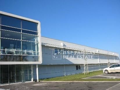 529.22 m² pour ce bureaux en location à Semoy