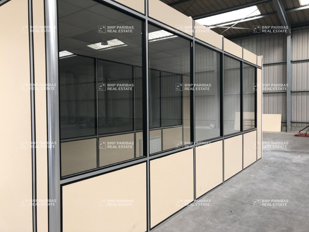 Location Activité 1630 m² non divisibles 35830 Betton