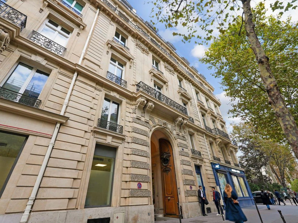 Location Bureaux 275 m² non divisibles 75008 Paris