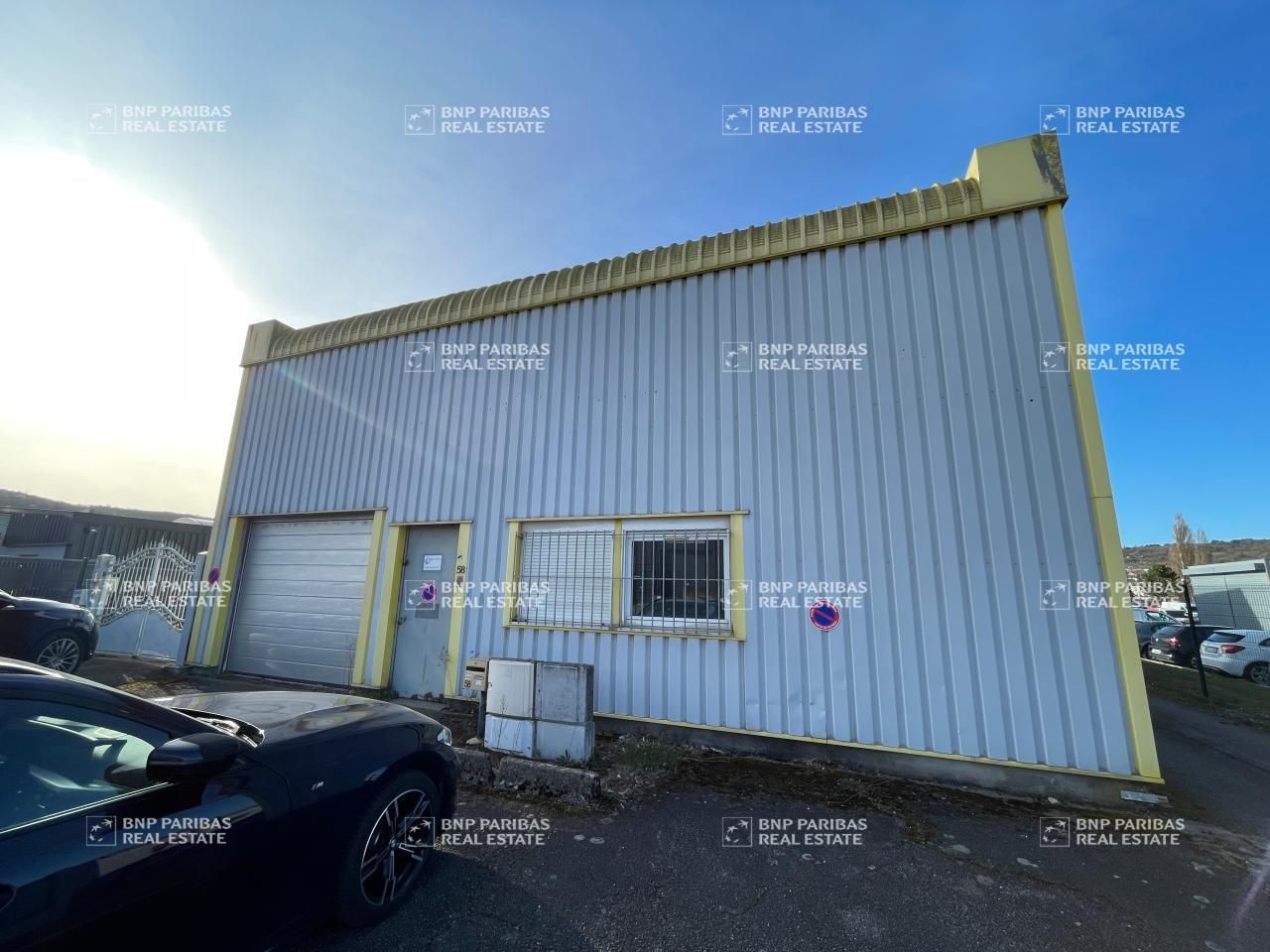 350 m² pour ce activité en location à Neuves-maisons