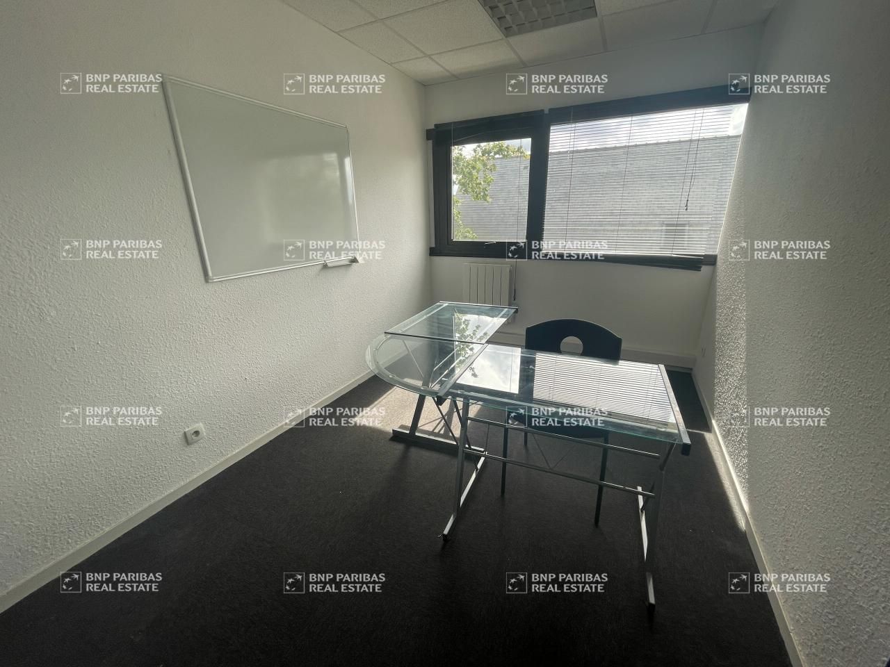 57 m² pour ce bureaux en location à Cesson sevigne