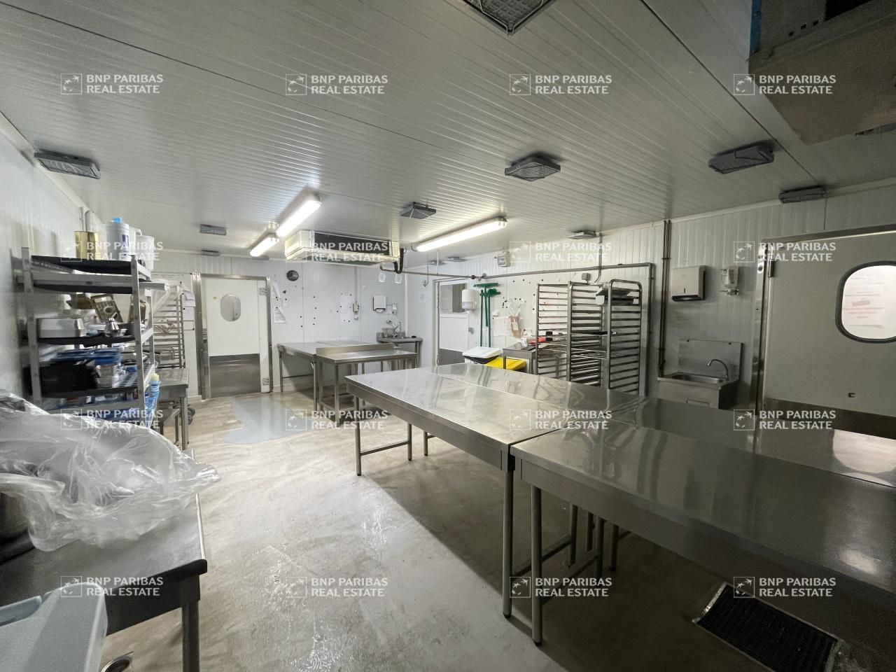 1453 m² pour ce activité en vente à Canéjan