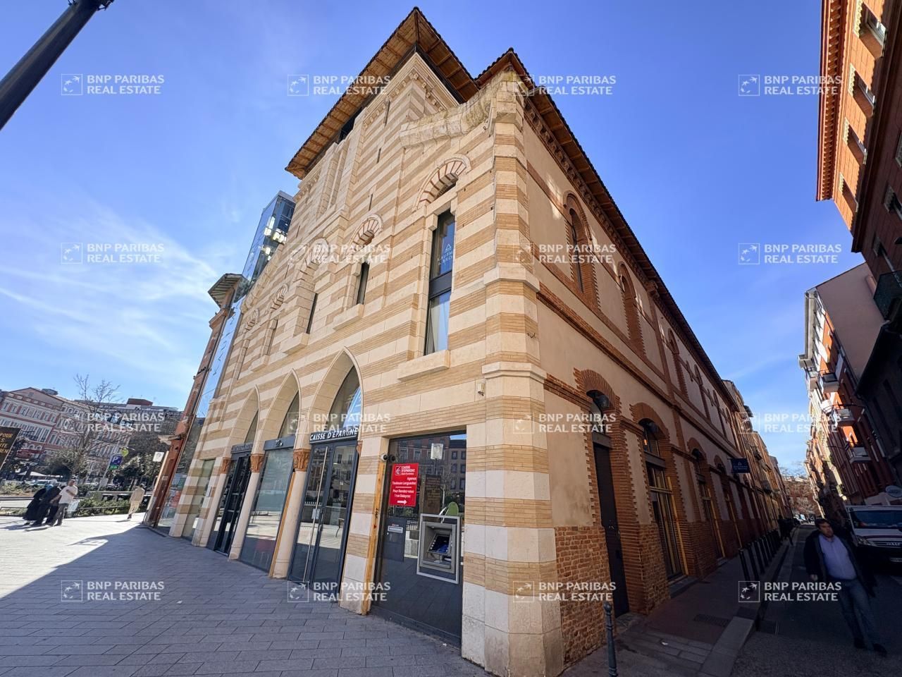 1110 m² pour ce bureaux en location à Toulouse