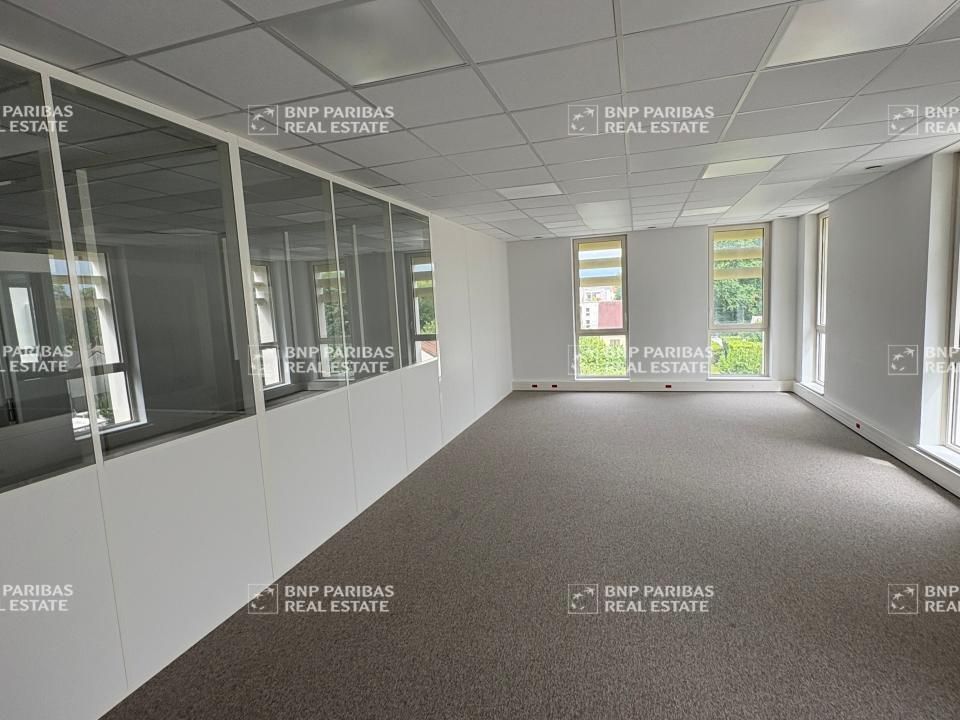 233.22 m² pour ce bureaux en location à Tours