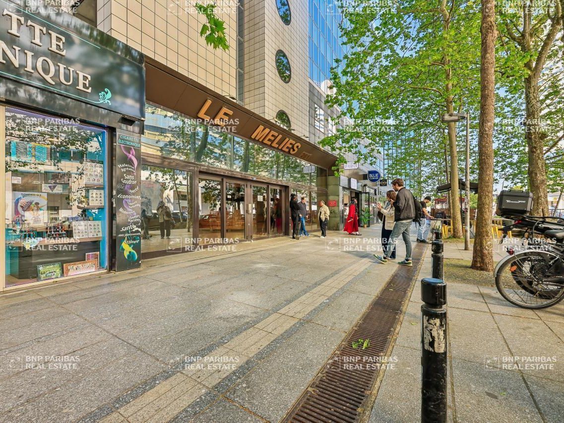 Location Bureaux 742 m² divisibles 93100 Montreuil