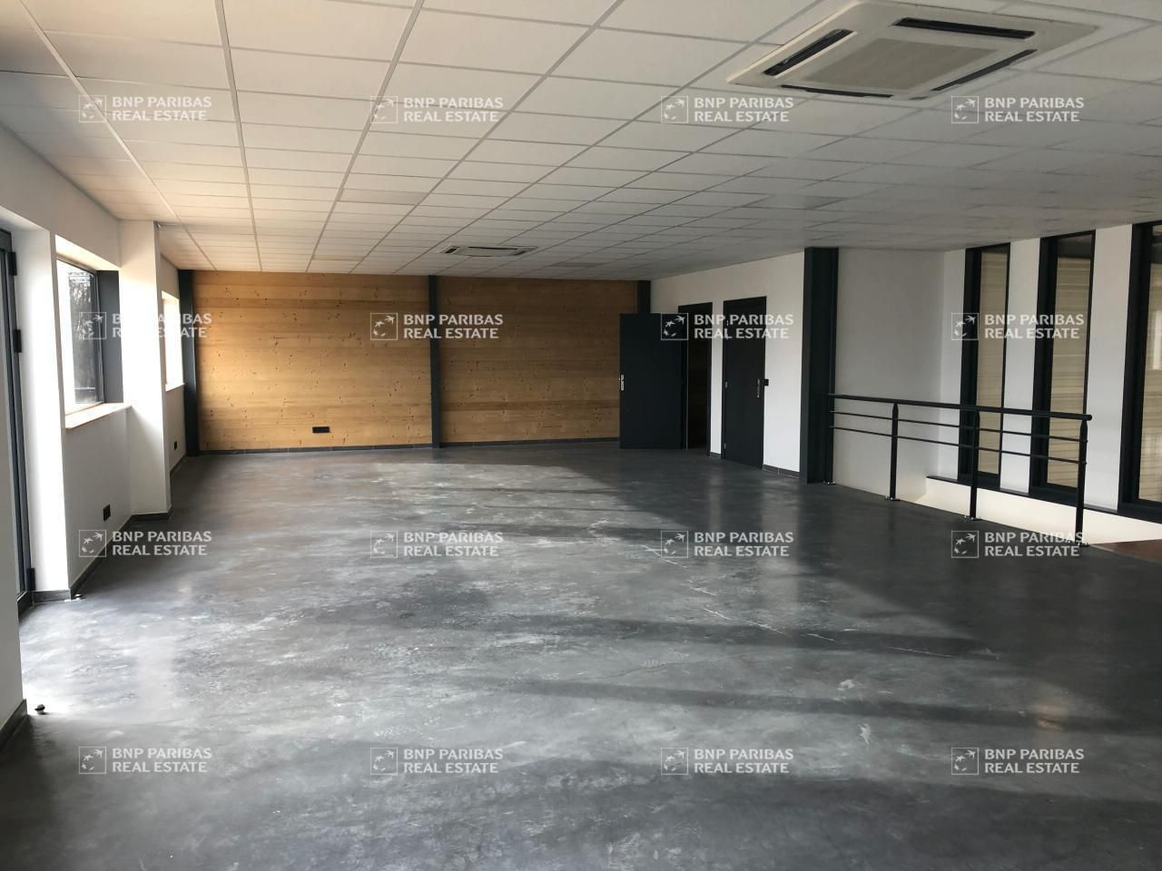 1616 m² pour ce activité en location à Saint-ismier