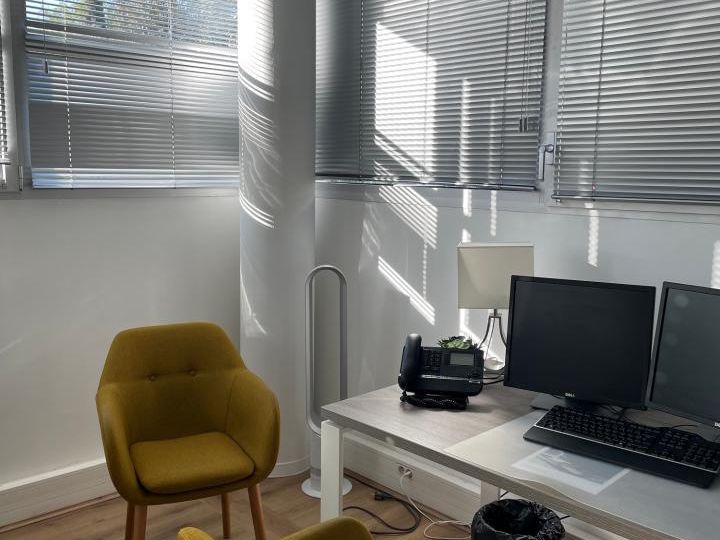 Location Bureaux 1901 m² divisibles 33300 Bordeaux