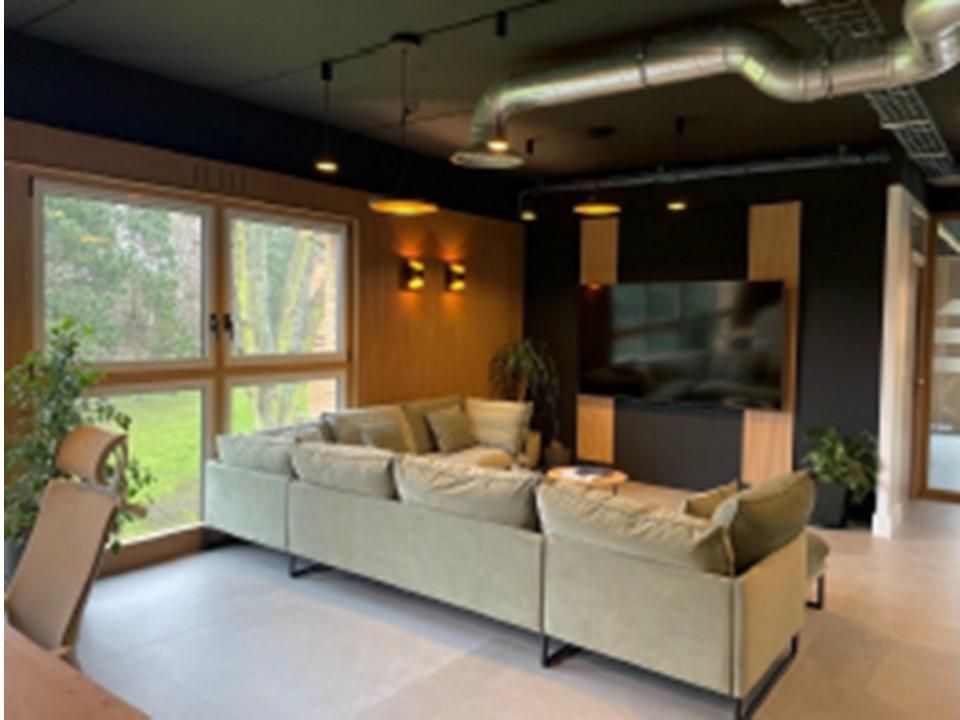 Location Bureaux 281 m² divisibles 78180 Montigny le bretonneux