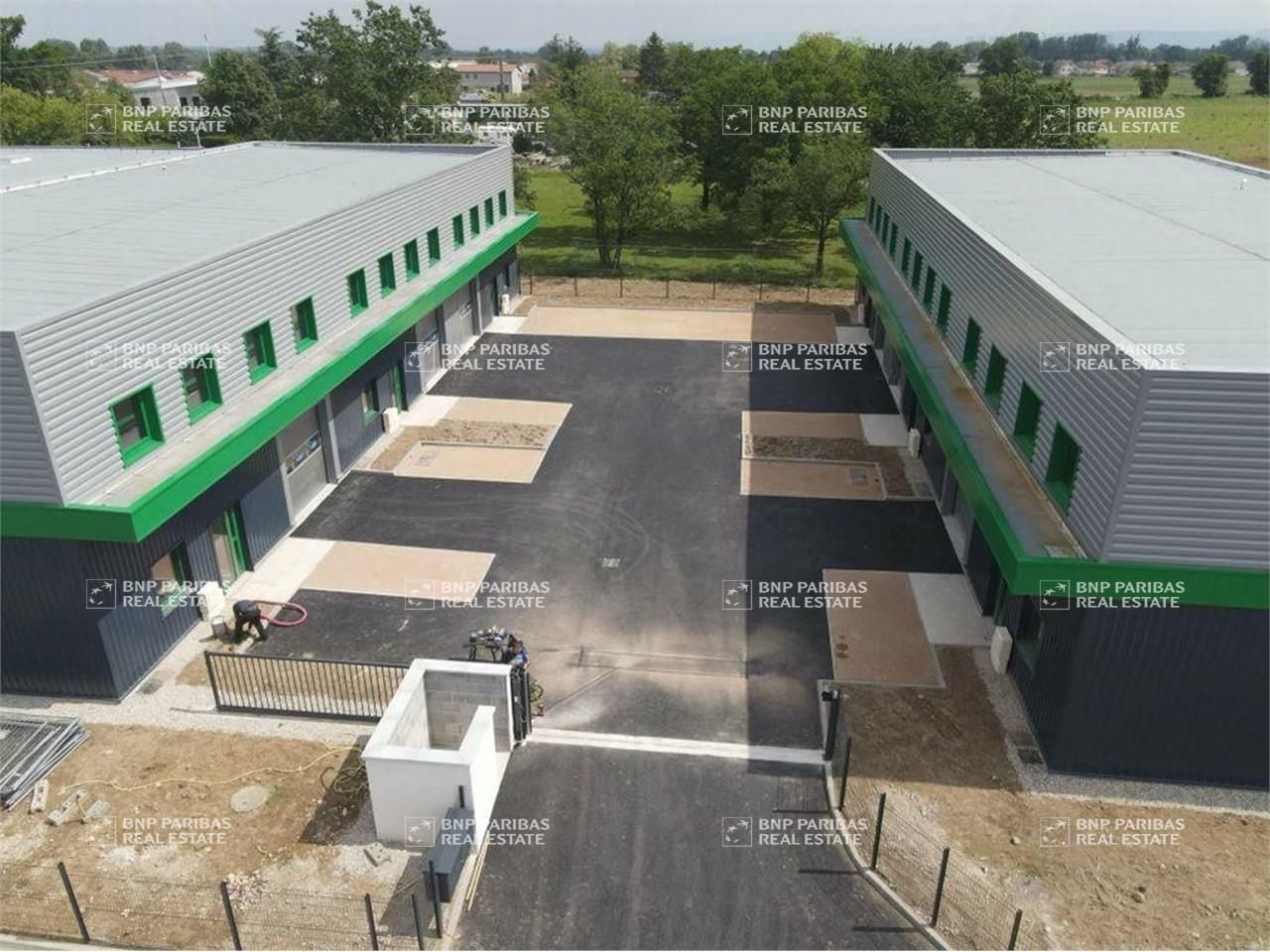 230 m² pour ce activité en location à Tignieu-jameyzieu
