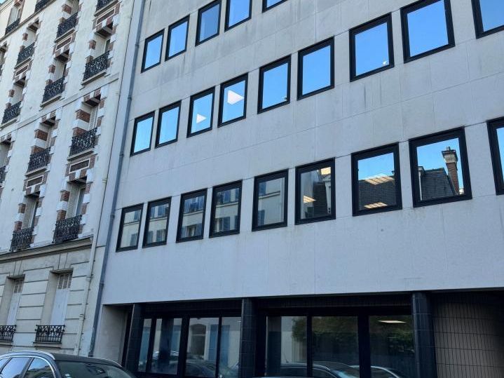 Location Bureaux 483.75 m² divisibles 92100 Boulogne billancourt